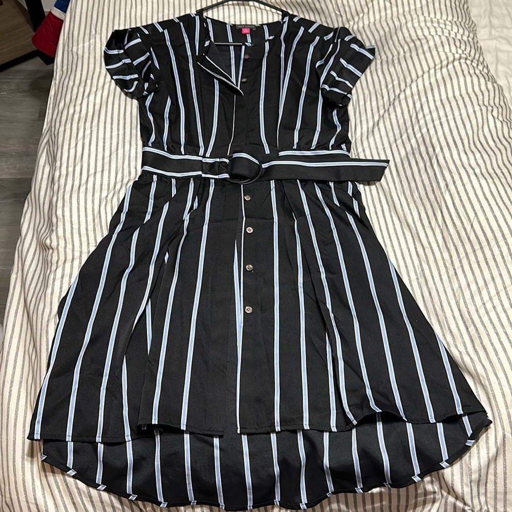 Vince Camuto size small black belted & striped dress